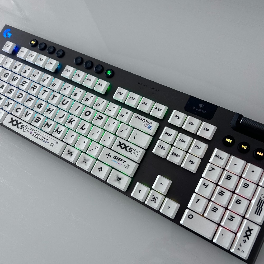 Compatible con teclas PBT Logi - Gaming Keyboard Tkl reseña y precio
